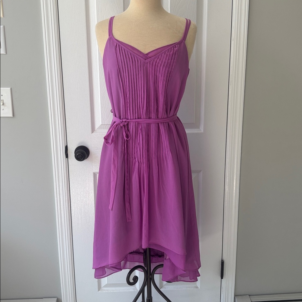 White House Black Market Iris Orchid Pintuck Midi Dress Size 6 - Belted